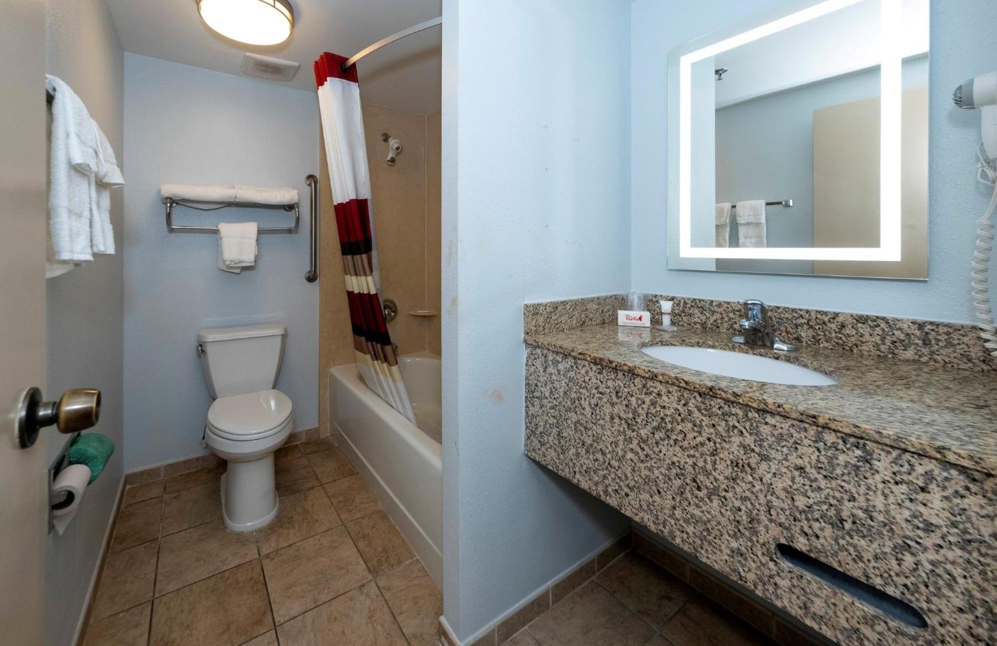 Red Roof Inn & Suites Wilmington - ニューキャッスル エクステリア 写真