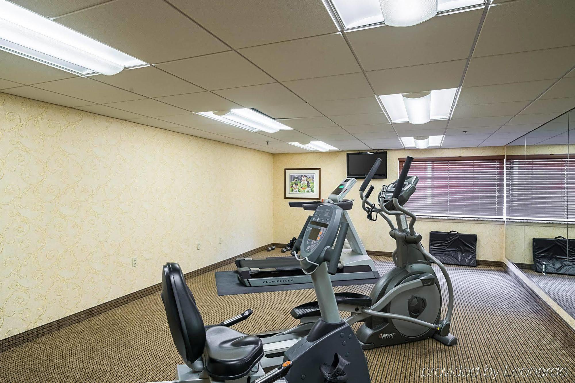 Red Roof Inn & Suites Wilmington - ニューキャッスル エクステリア 写真